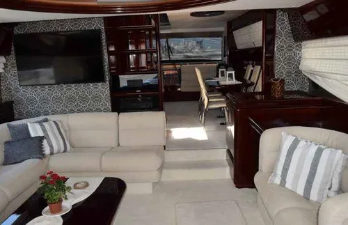 M/Y FERRETTI 720