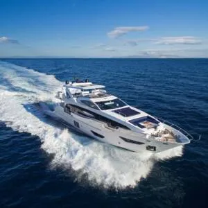 M/Y AZIMUT 98' Charter a Motor Yacht in Greece