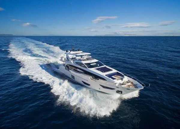 M/Y AZIMUT 98' Charter a Motor Yacht in Greece