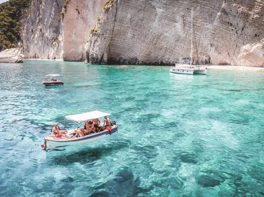 Sail the Mediterranean in Style – Luxury Yacht Charters